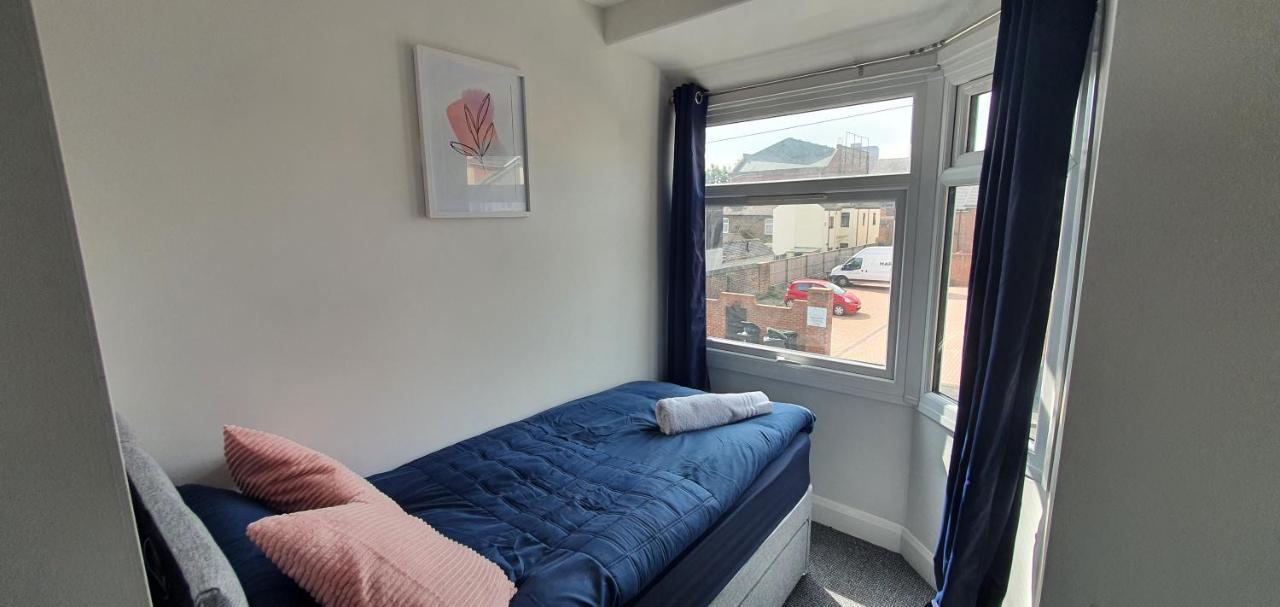 Stoke City House Apartment Etruria Exterior photo